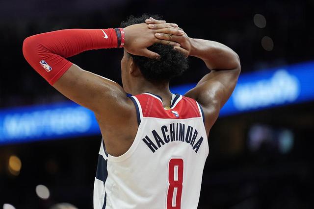 东契奇35+11+11独行侠胜热火 KD35分太阳擒龙