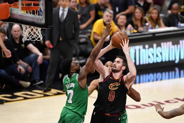 C罗下周年满40岁 职业生涯已经打进920球